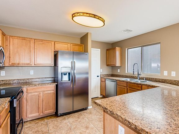 2nd image of 42916 W Samuel Dr