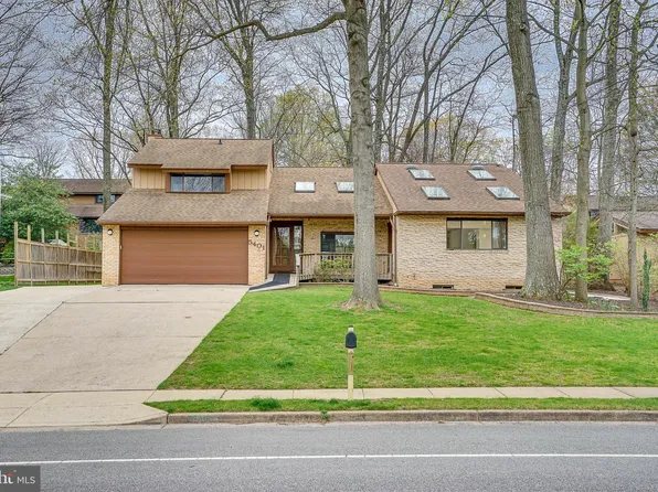 5401 Sideburn Rd, Fairfax, VA 22032