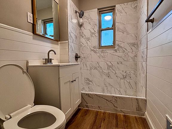 2nd image of 231 E Xenia Dr #D