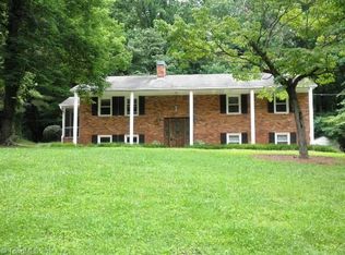 3020 Brookhill Dr, Winston Salem, NC 27127