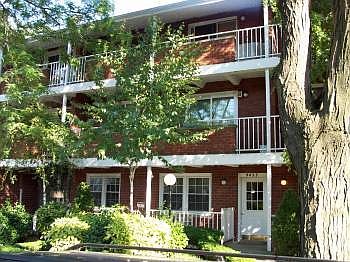 2nd image of 9453 Ridge Blvd APT 3C