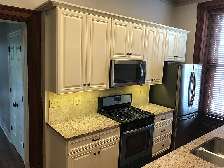 930 N Lincoln Ave #2 — Photo 3