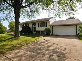 1029 Warwick Rd, New Whiteland, IN 46184