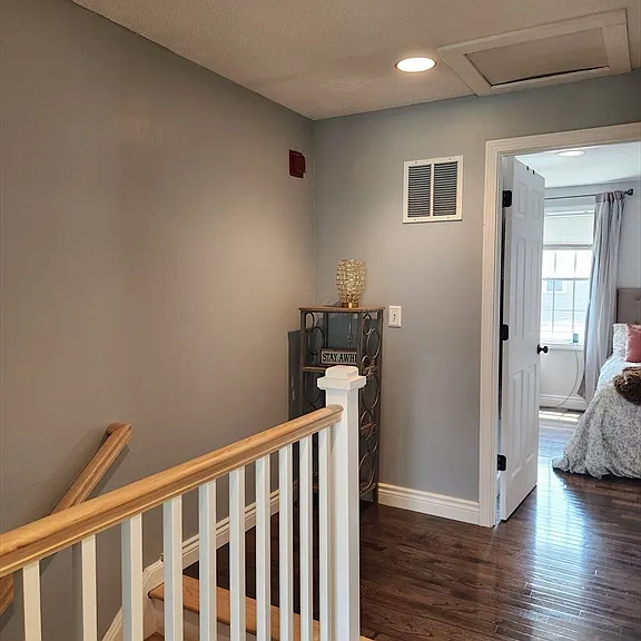 129 Lowell St #4 — Photo 14