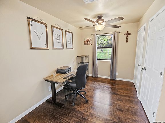 5th image of 277 W BEAR SPRINGS RD