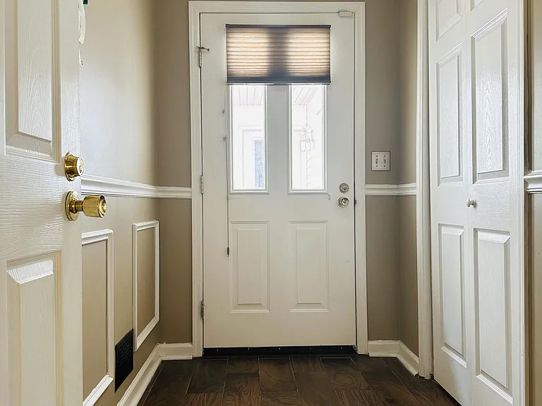 2 Russell Ct — Photo 13
