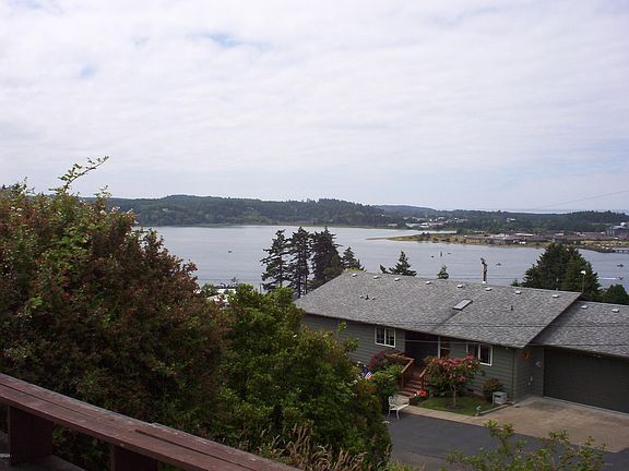 5th image of 1264 SE Shermer Ct