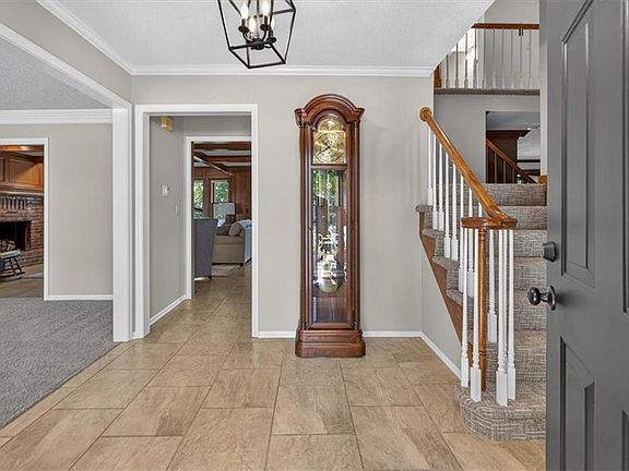 3rd image of 22 NE Bayview Dr