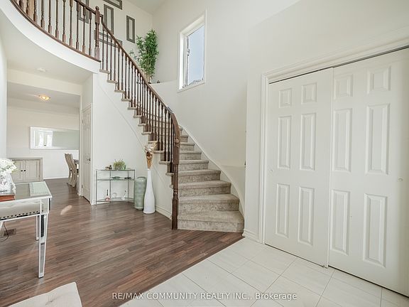 4th image of 1450 Sharon Dr