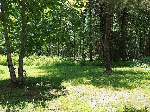 2nd image of 182 Nydeck Rd