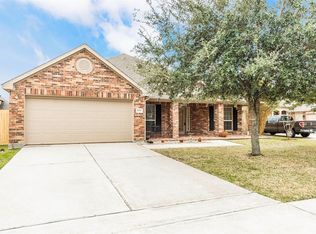 4052 Basswood Dr, Dickinson, TX 77539