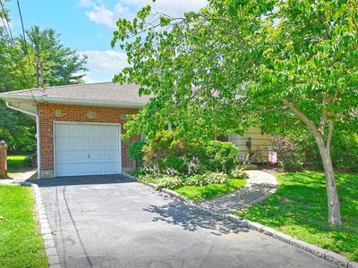 10 Emily Court, Greenlawn, NY, 11740
