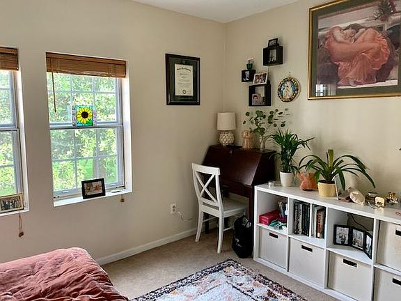 4th image of 1732 N Queens Ln APT 187