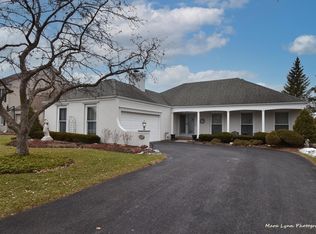 205 Chasse Cir, St Charles, IL 60174