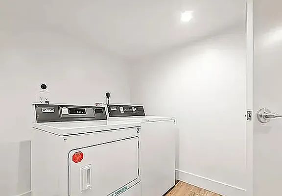 5th image of 435 Dekalb Ave #4