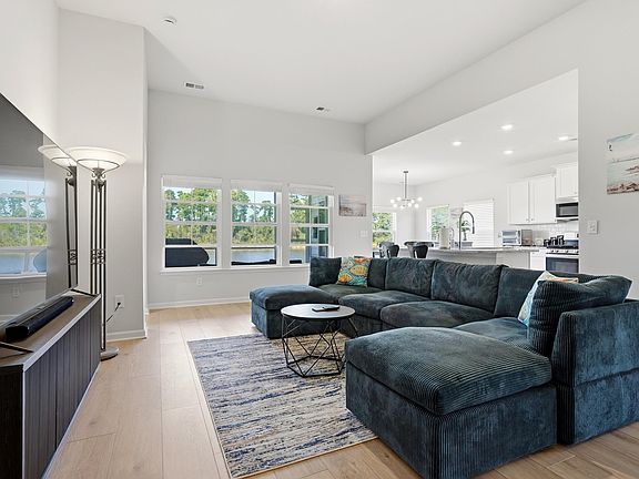 2nd image of 2071 Felicity Pl.