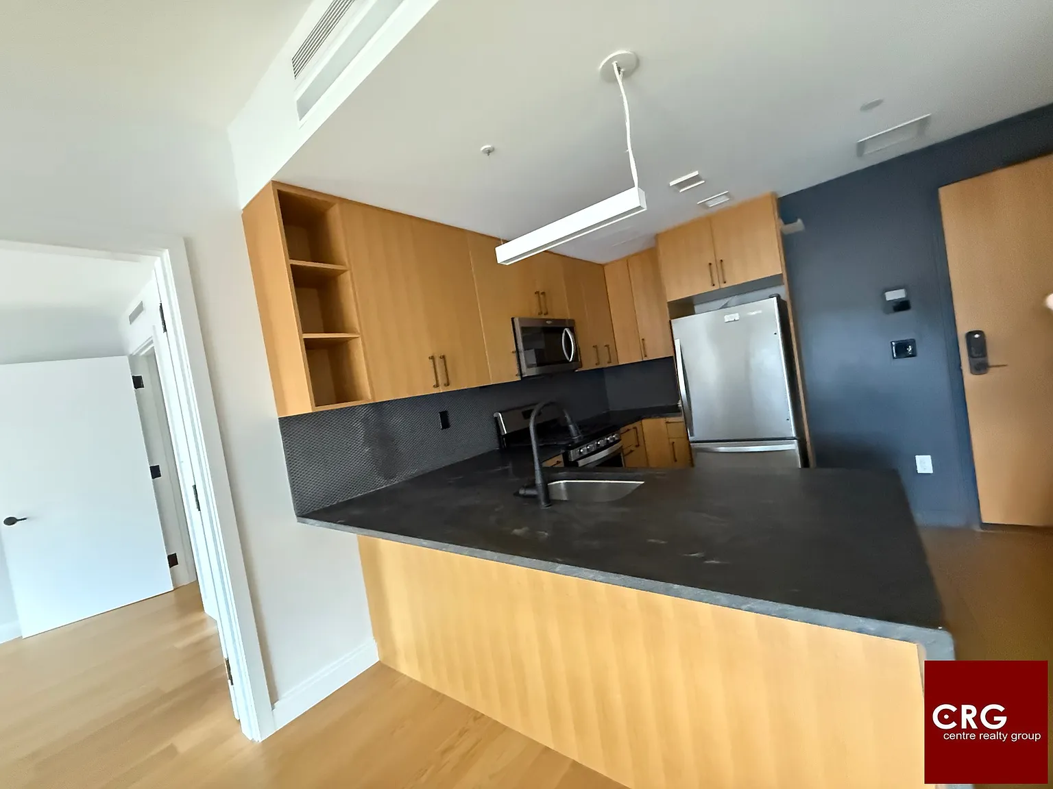 2 bed, 2.0 bath, 9999 sqft, $4,150 — Photo 3