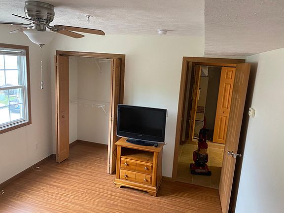 5th image of 322 Creekside Dr