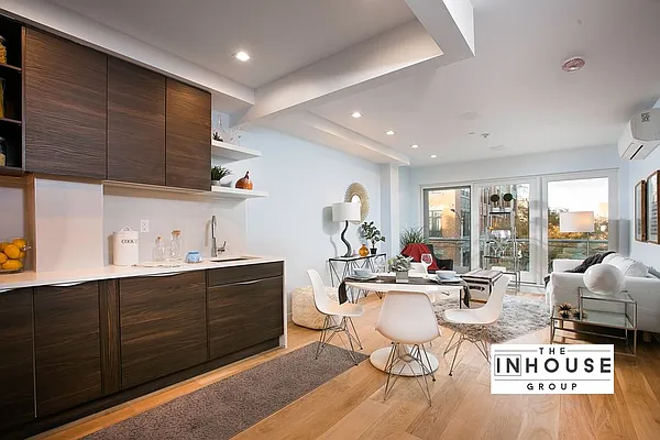 Sold by The In House Group | media 9