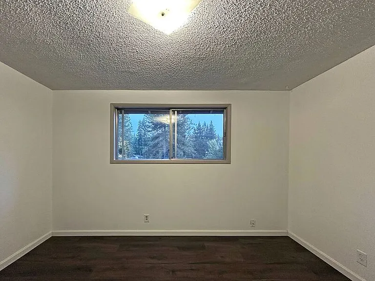 505 Empress Ave — Photo 12