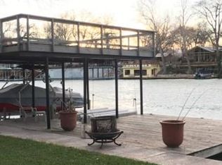 454 Turtle Ln, Seguin, TX 78155