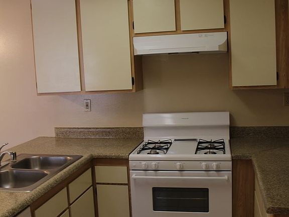 5th image of 3520 W Savanna St APT 6