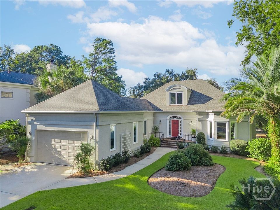 1st image of 1 Bishopwood Court