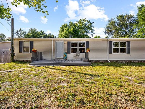 2nd image of 2922 Crittenden Dr