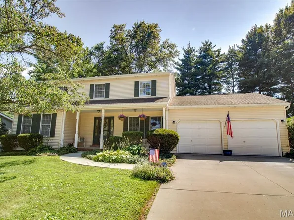 1909 Biscay Dr, Godfrey, IL 62035