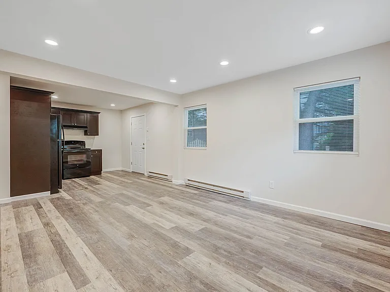 79 15th St #1 — Photo 3