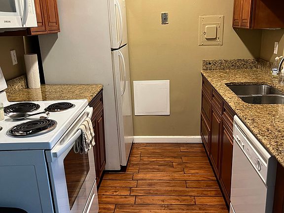 4th image of 805 Delta Ave APT 7B