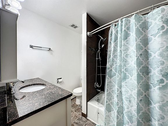 5th image of 200 E Keays St