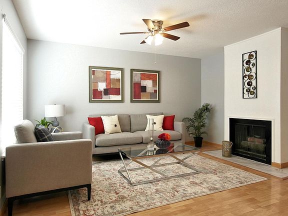 3rd image of 4647 Persimmon Pl