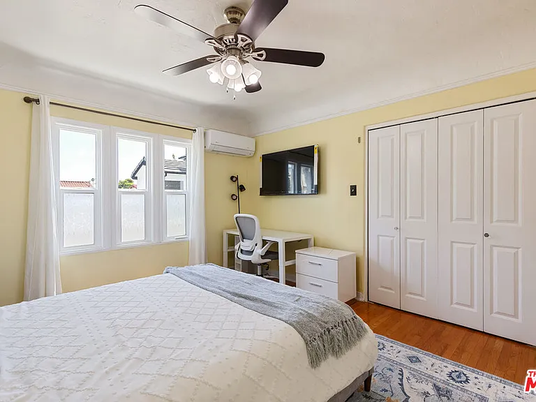 1433 Livonia Ave — Photo 17