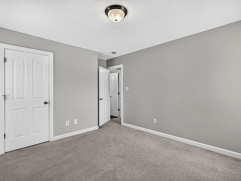 217 Stagecoach Dr — Photo 32