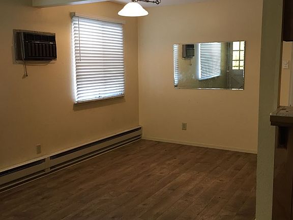 3rd image of 602 Pine Meadows Dr