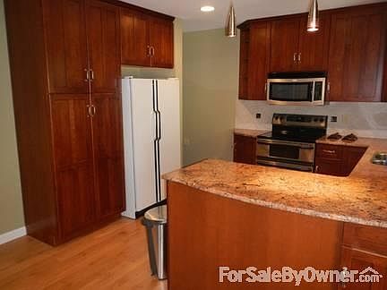 Kitchen
						:
						Granite countertop