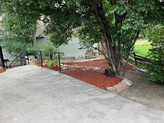 4th image of 3950 Turnpike Dr APT 3