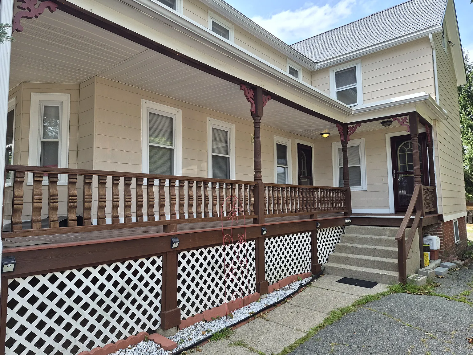 2 bed, 925 sqft, $2,200 — Photo 2