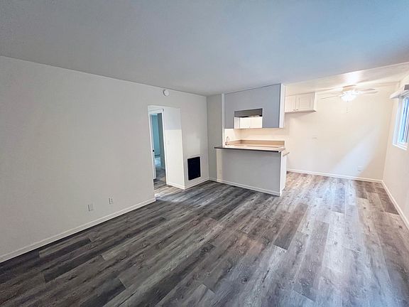 2nd image of 908 Roswell Ave APT 3