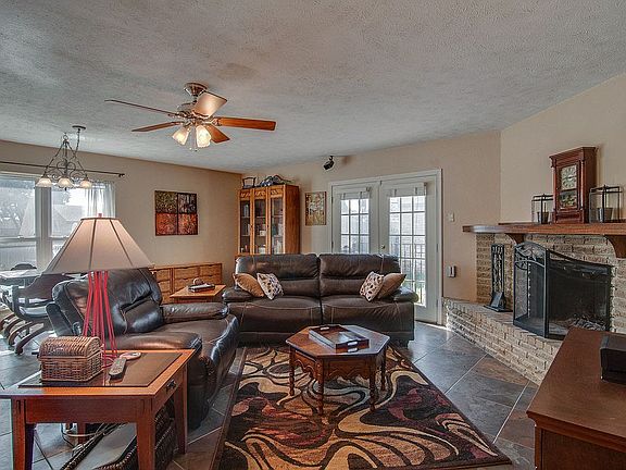 2nd image of 5208 Hawse Dr