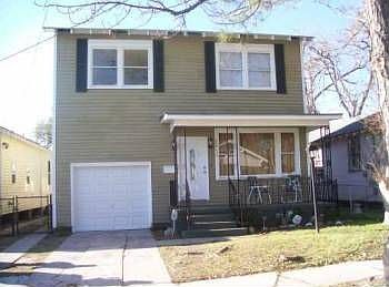 1st image of 2470 Gladiolus St
