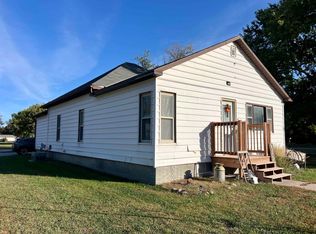 304 Oak St, Sumner, NE 68878