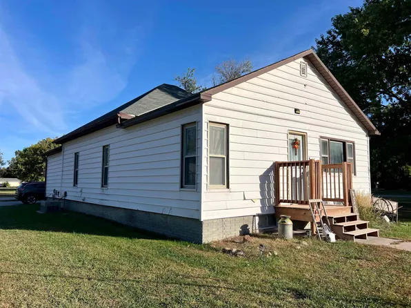 304 Oak St, Sumner, NE 68878