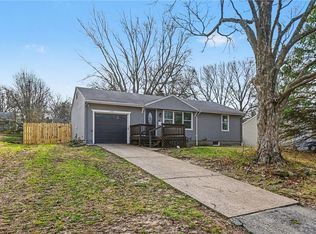 5715 Cedar Ave, Raytown, MO 64133