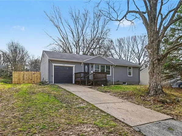 5715 Cedar Ave, Raytown, MO 64133