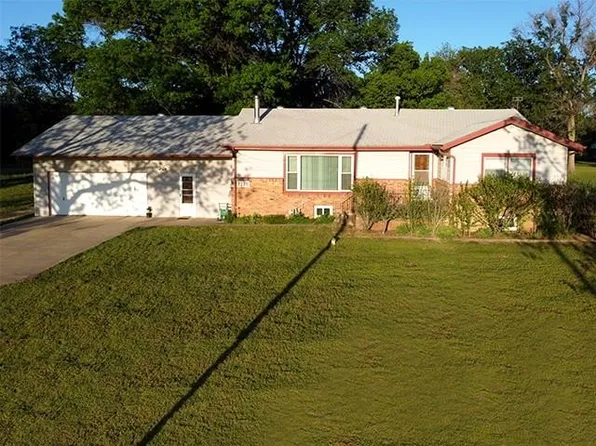 7120 S Ida St, Haysville, KS 67060