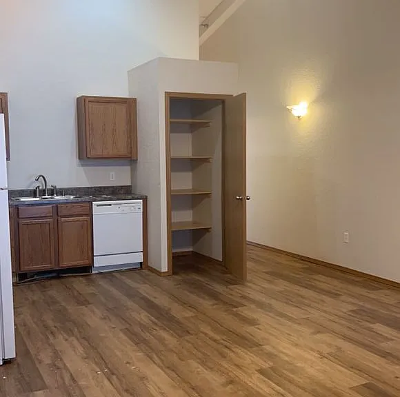 100 S Shebal Ave — Photo 16