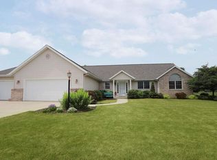 6508 Lone Oak Dr, Sheboygan, WI 53081