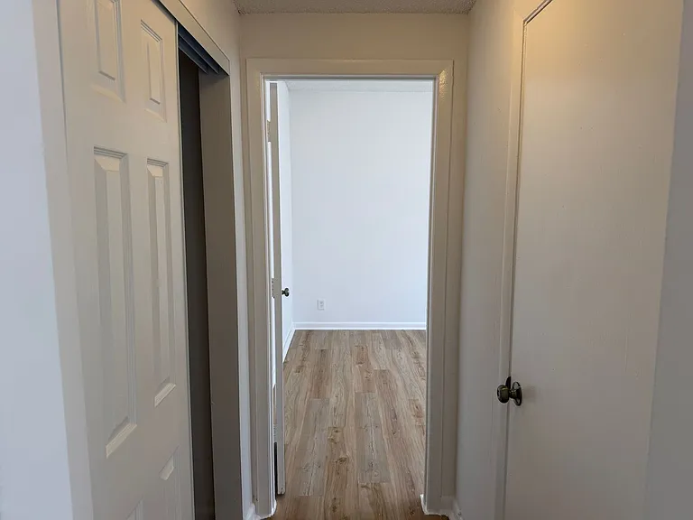 2716 S Dixie Hwy — Photo 14